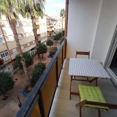 A 2min De La Playa Homestay
